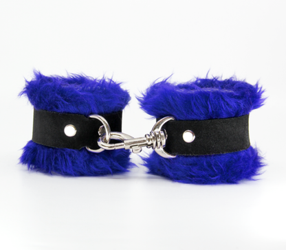 Han011 Fluffy Cuffs With Suede Leather Strap Blue - Club X