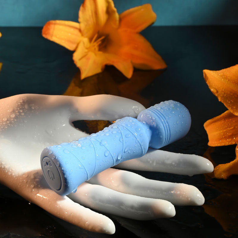 Evolved Out Of The Blue - Blue 10.5 cm USB Rechargeable Mini Massager Wand Evolved