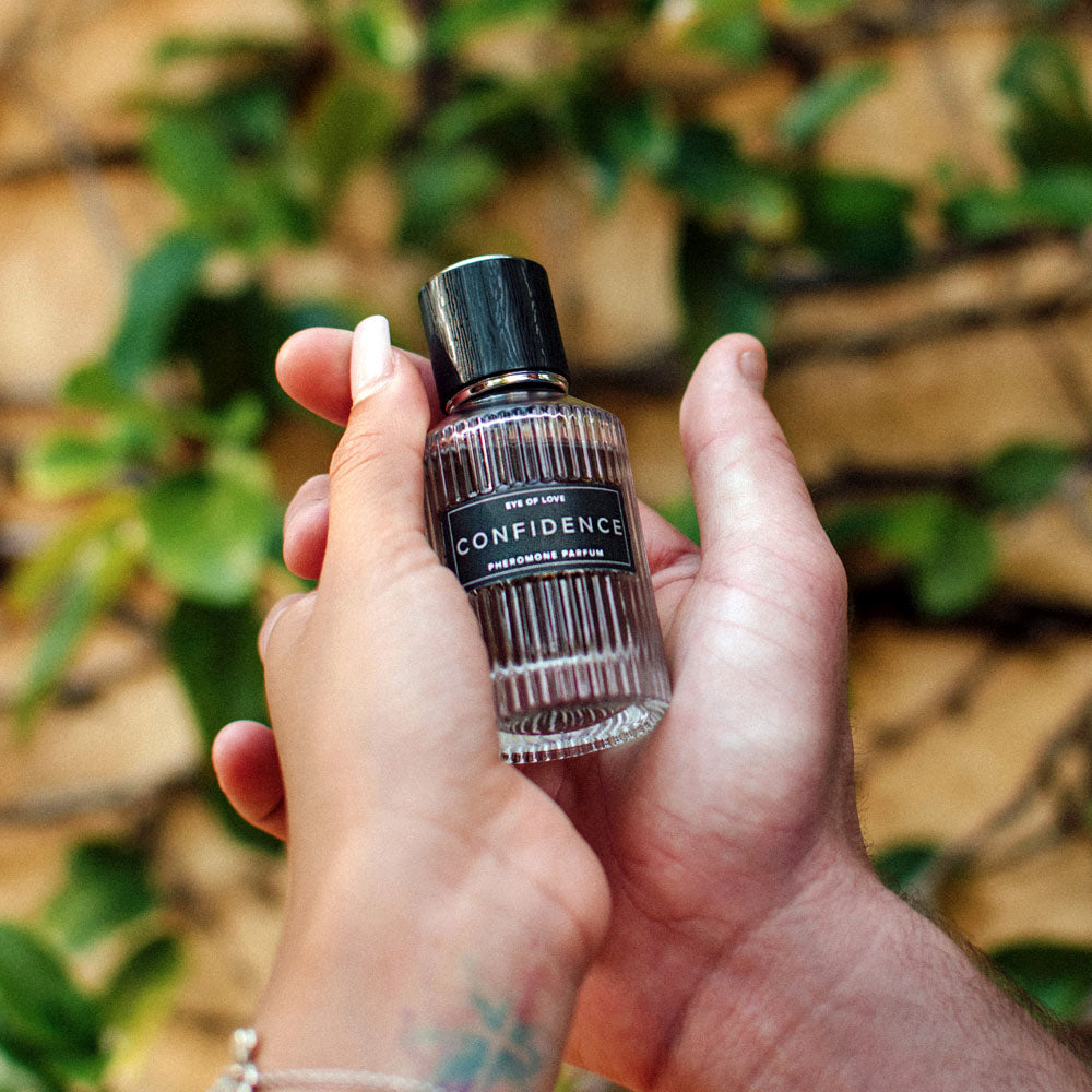 Eye Of Love Confidence Pheromone Cologne - 50 ml - Citrus Musk Scented Pheromone Cologne for Men to attract Women - 50 ml Spray Eye Of Love