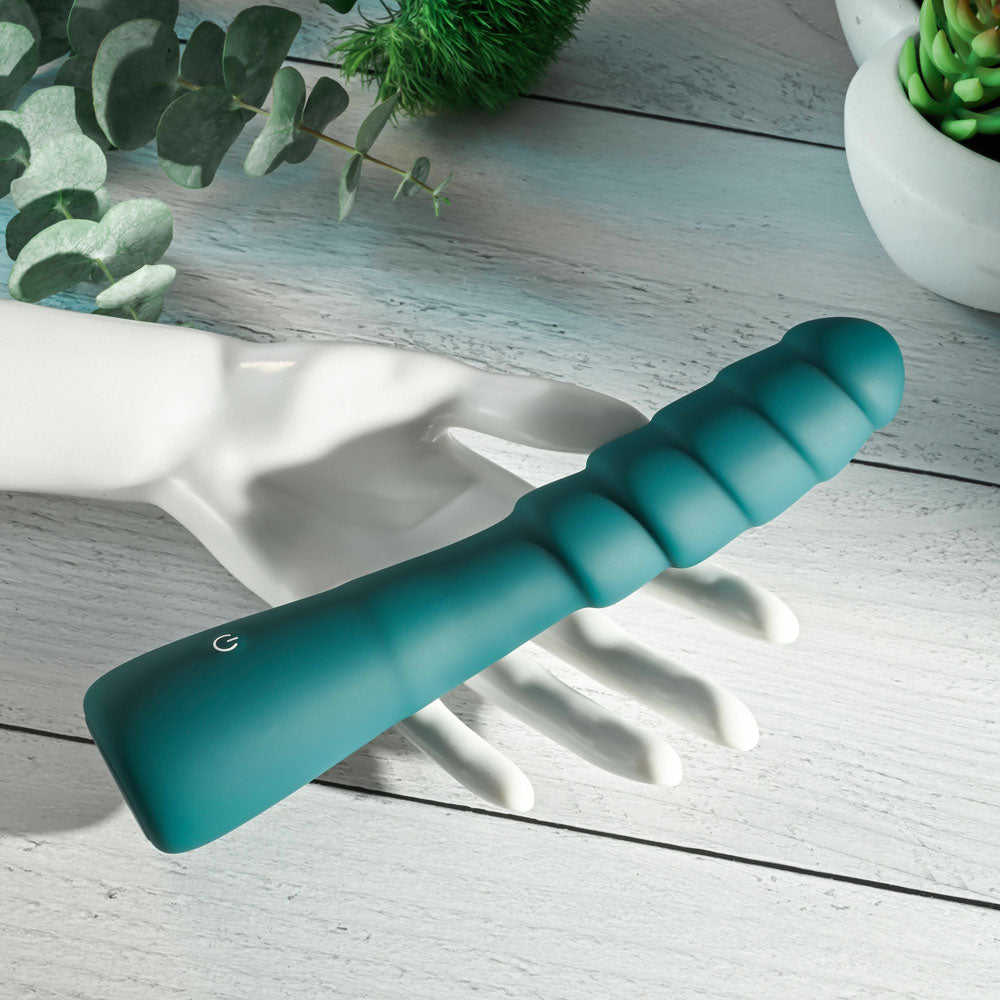Gender X SCORPION - Green 21.2 cm USB Rechargeable Vibrator Gender X