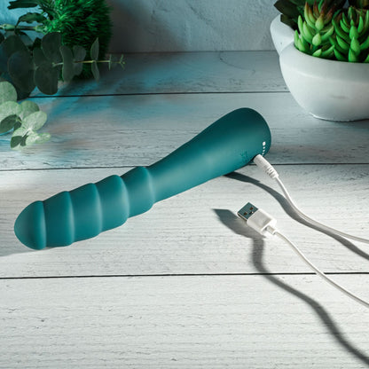 Gender X SCORPION - Green 21.2 cm USB Rechargeable Vibrator Gender X