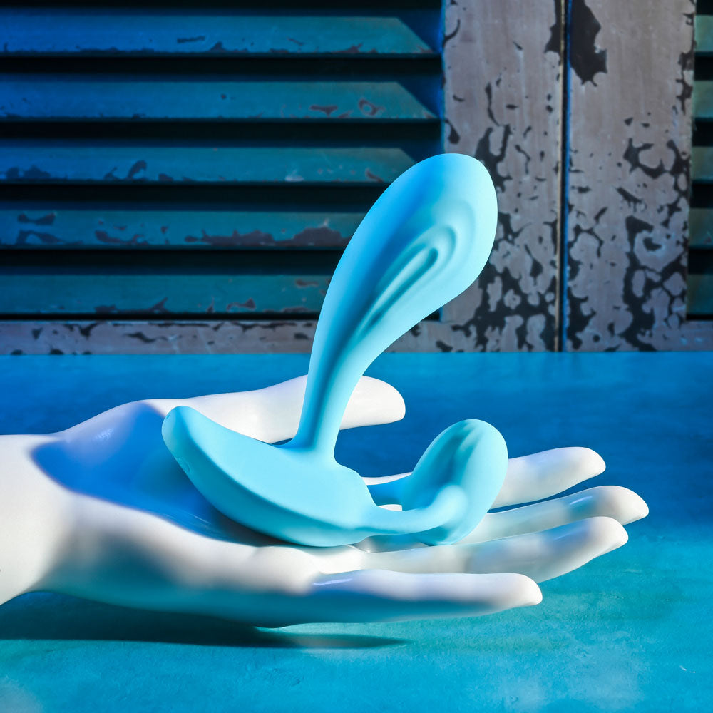 Gender X WEAR ME OUT - Blue 11.1 cm USB Rechargeable Wearable Vibrator with Wireless Remote Gender X