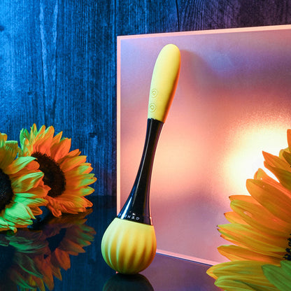 Gender X SUNFLOWER - Yellow 20 cm USB Rechargeable Massage Wand Gender X