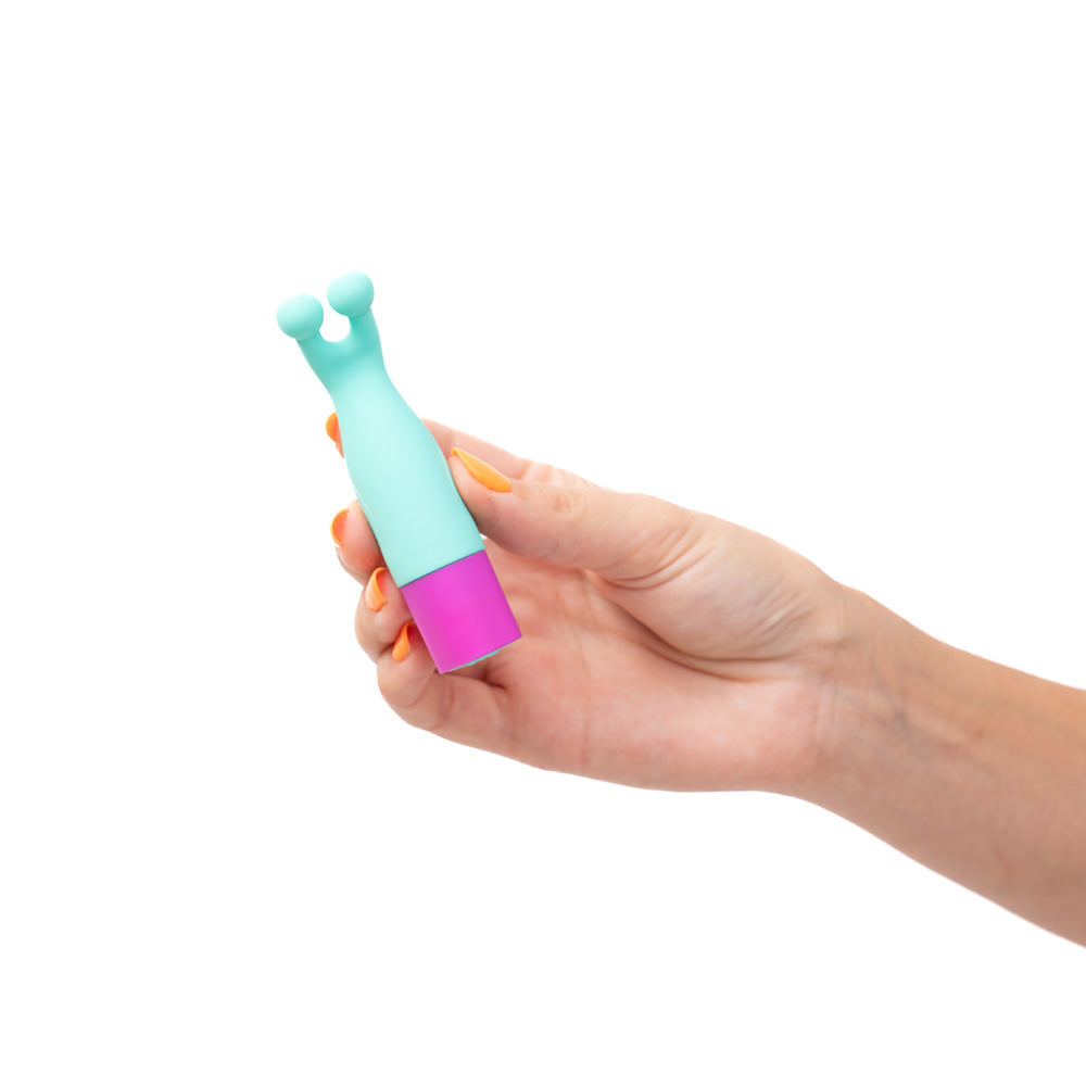 Maia MACI - Light Blue 8.9 cm USB Rechargeable Bullet Maia Toys